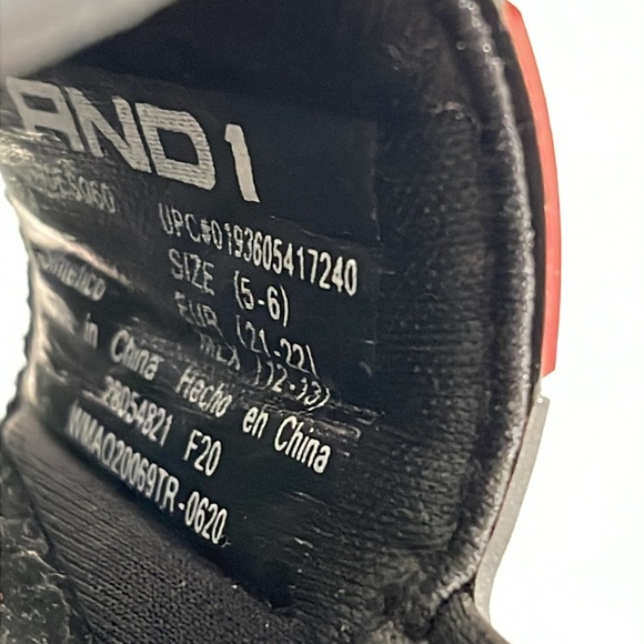 And1 Toddler Boy/Girl Size 5/6 Red Black Camo Velcro Strap Slide Sandals - Picture 9 of 10